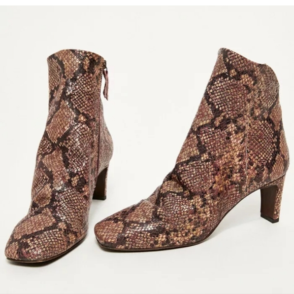 Free People Cybill Boots Ankle Tan Smooth Slouchy Leather Size 38 EU 7.5/8 US - Picture 4 of 14